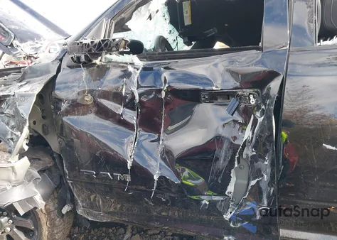 2022 Ram 2500 Big Horn 4X4 6'4 Box из США, поврежденный, VIN 3C6UR5DJ8NG103703